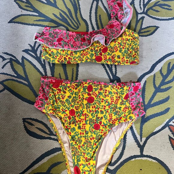 EUC Roller Rabbit Two Piece- Size Medium - Picture 1 of 2